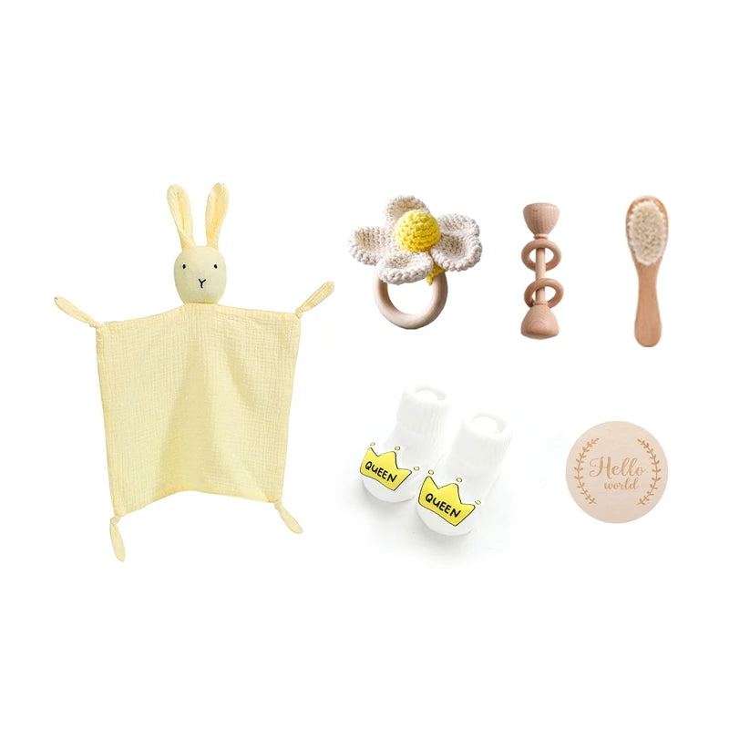 Baby Bath Set Cotton Blanket 7PCS Gift Box Wooden Crochet Rattle Brush Bracelet Towel For Baby Shower Gift