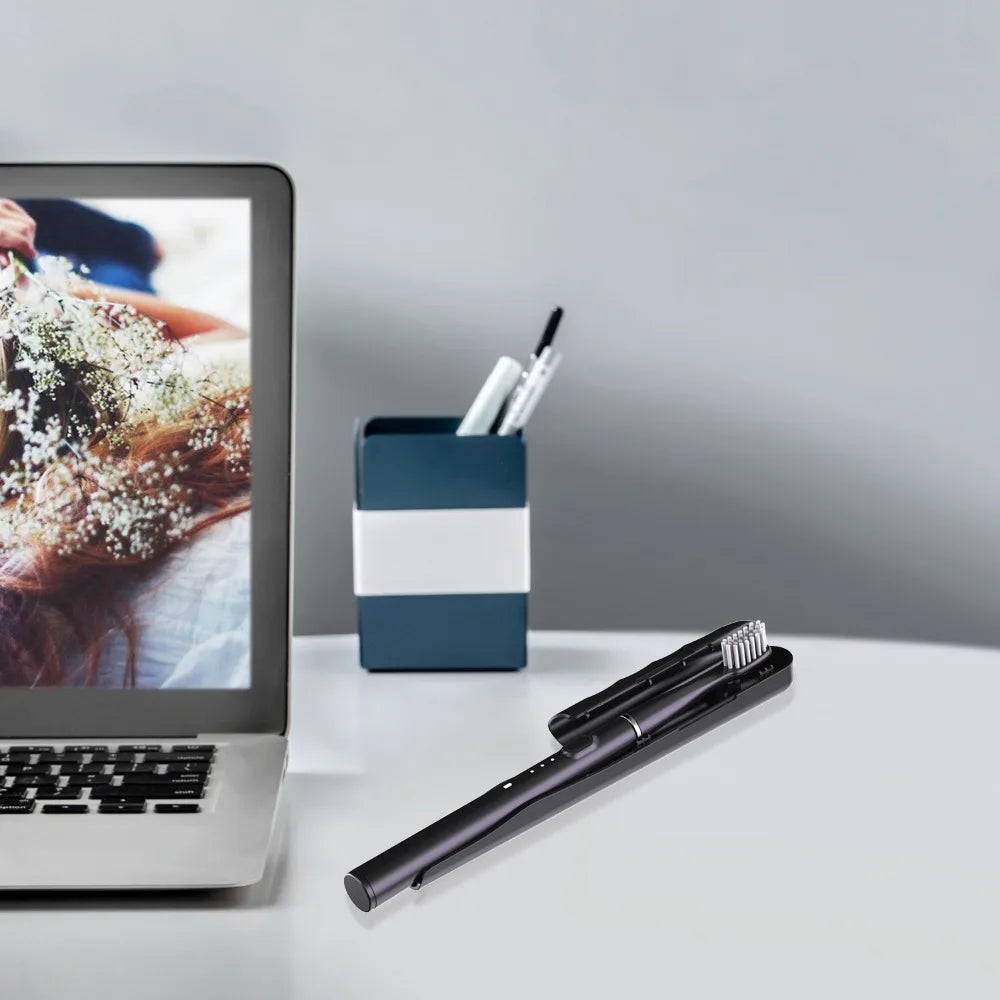 Electric Toothbrush Portable USB Rechargeable 6 Replaceable Heads Suitable for Travel